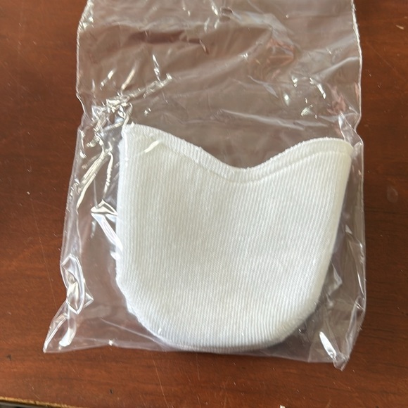 NEW in Box! Seamless Gel Ballet Pointe Shoe Toe Pads - Picture 2 of 4